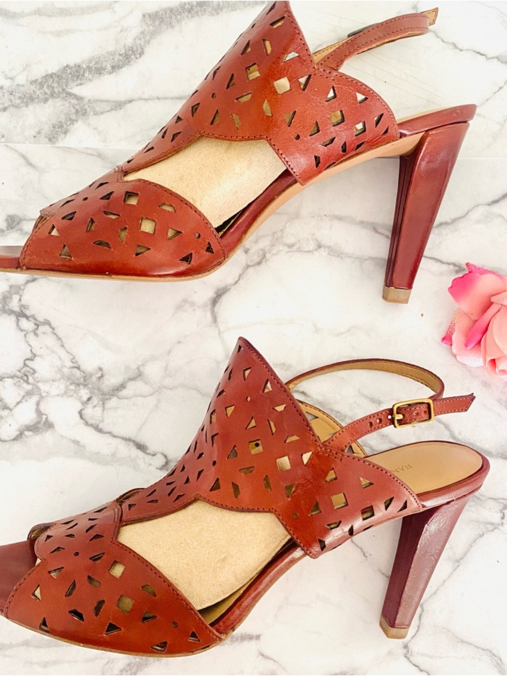 💕Banana Republic Laser Cut 4” Heels SZ 8.5 - Picture 11 of 13